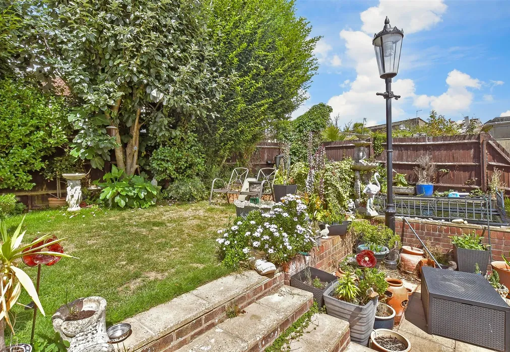 Rear Garden - Well Road, Bognor Regis, West Sussex - Wards of Kent