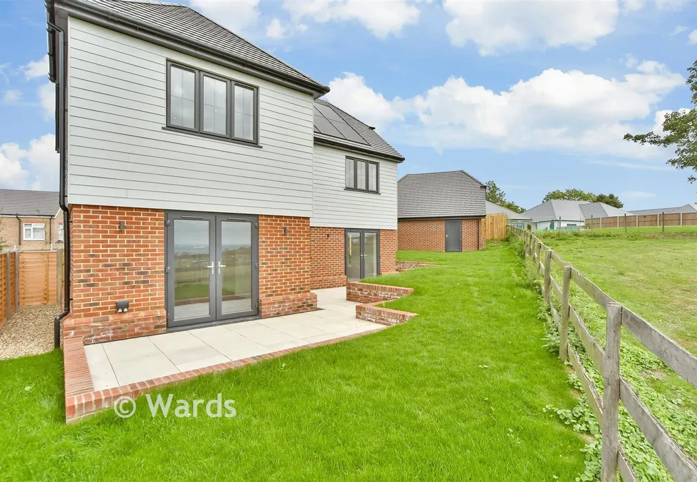 Rear Garden - Willow Close, Chequers Road, Minster On Sea, Sheerness, Kent - Wards of Kent