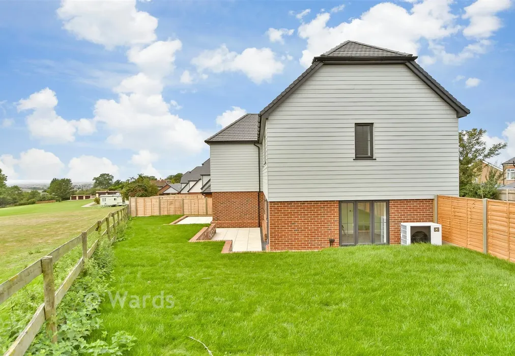 Rear Garden - Willow Close, Chequers Road, Minster On Sea, Sheerness, Kent - Wards of Kent