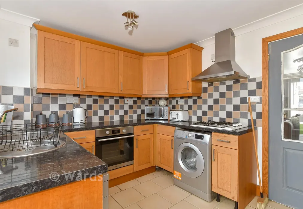 Kitchen - Vincent Road, Sittingbourne, Kent - Wards of Kent