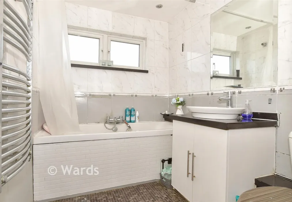 Bathroom - Vincent Road, Sittingbourne, Kent - Wards of Kent