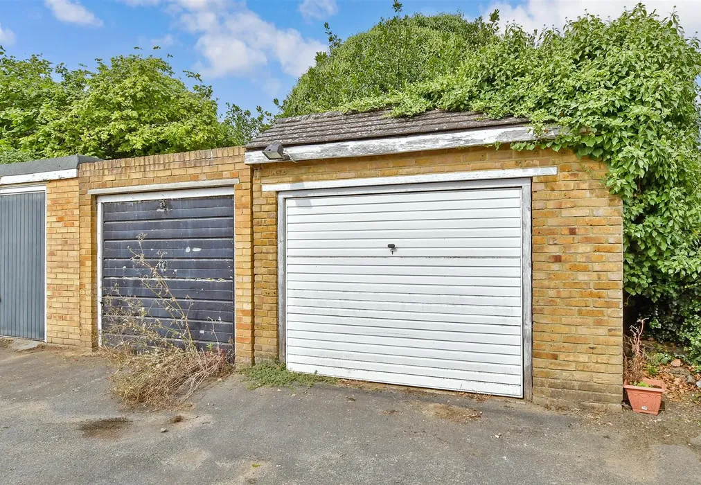 Garage - Vincent Road, Sittingbourne, Kent - Wards of Kent