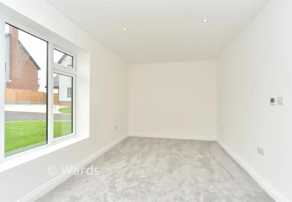 Bedroom 2 - Willow Close, Chequers Road, Minster On Sea, Sheerness, Kent - Wards of Kent