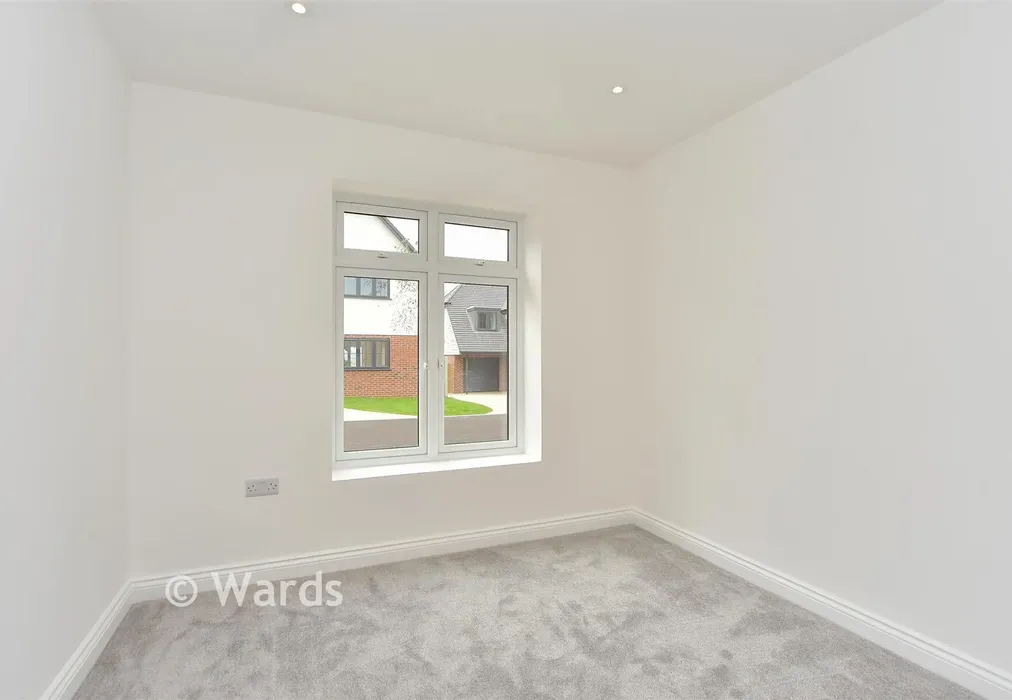 Bedroom 3 - Willow Close, Chequers Road, Minster On Sea, Sheerness, Kent - Wards of Kent