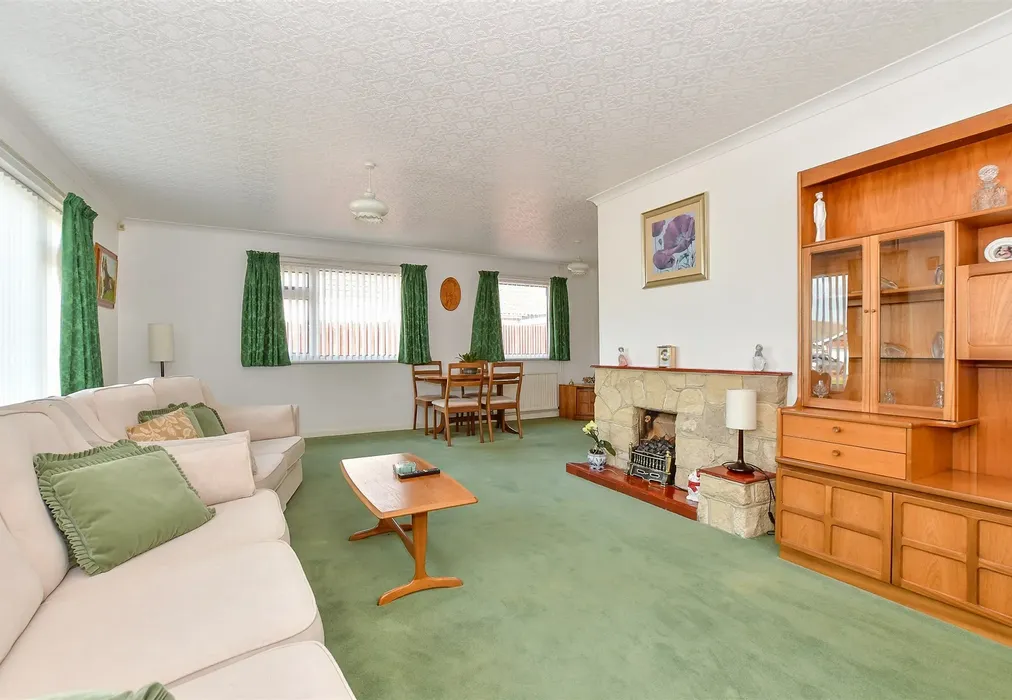 Lounge/Diner - Williamson Road, Lydd On Sea, Kent - Wards of Kent