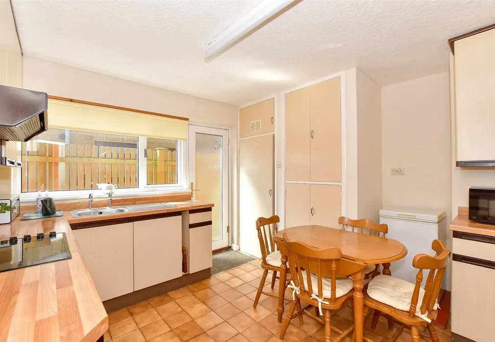 Kitchen - Williamson Road, Lydd On Sea, Kent - Wards of Kent