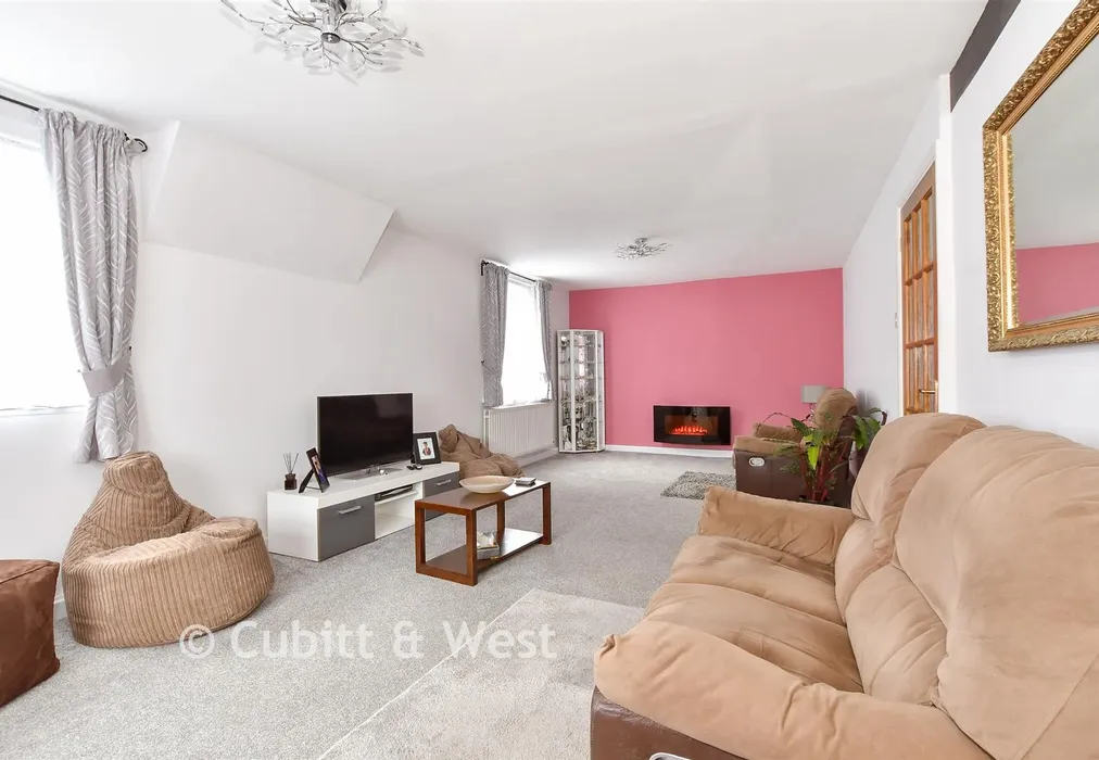 Lounge - Argos Hill, Mark Cross, Crowborough, East Sussex - Wards of Kent