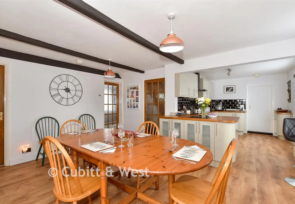 Dining Area - Argos Hill, Mark Cross, Crowborough, East Sussex - Wards of Kent