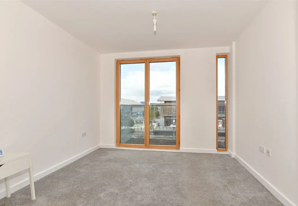 Bedroom 1 - Dock Head Road, Chatham, Kent - Wards of Kent