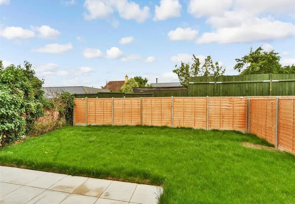 Rear Garden - Willow Close, Chequers Road, Minster On Sea, Sheerness, Kent - Wards of Kent