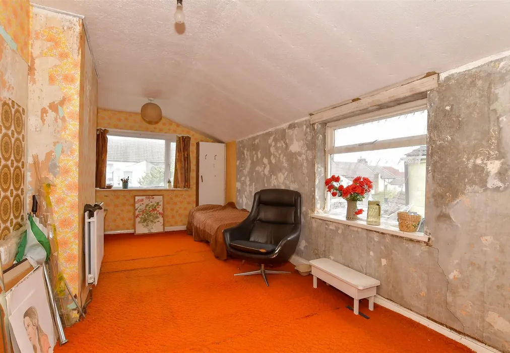 Bedroom 1 - Windmill Road, Gillingham, Kent - Wards of Kent