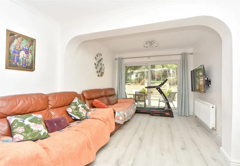 Lounge/Diner - Windsor Drive, Sittingbourne, Kent - Wards of Kent