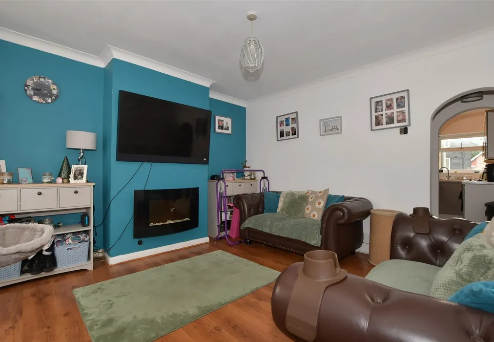 Lounge - Kent Road, Halling, Rochester, Kent - Wards of Kent