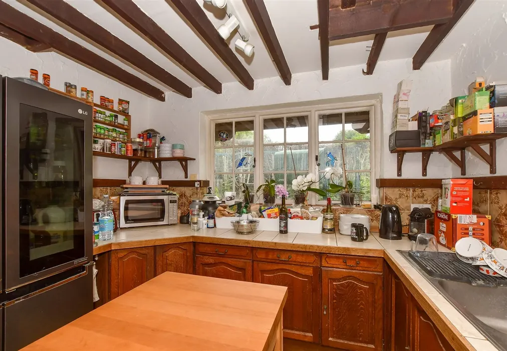 Kitchen - Norton Road, Chart Sutton, Maidstone, Kent - Wards of Kent