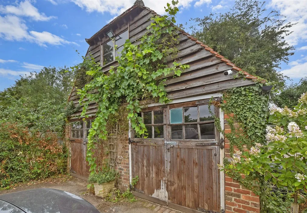 Workshop/Outbuildings - Norton Road, Chart Sutton, Maidstone, Kent - Wards of Kent