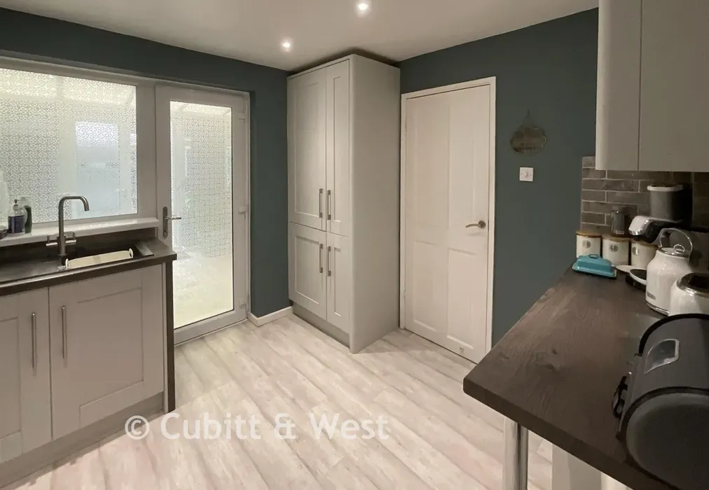 Kitchen - Cloverlands, Northgate, Crawley, West Sussex - Wards of Kent