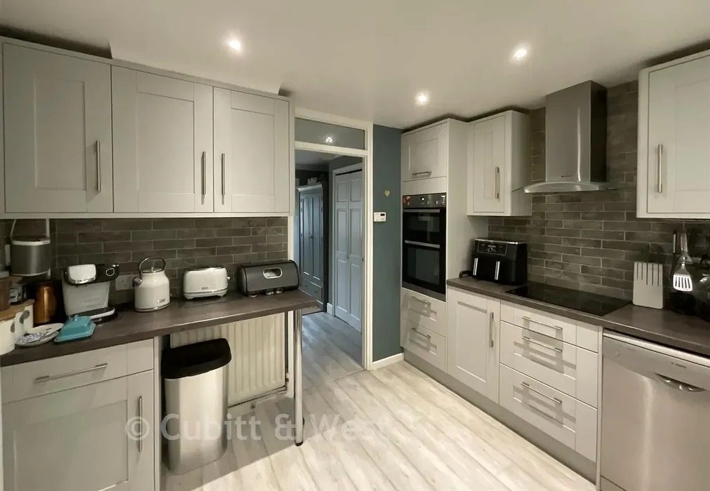 Kitchen - Cloverlands, Northgate, Crawley, West Sussex - Wards of Kent