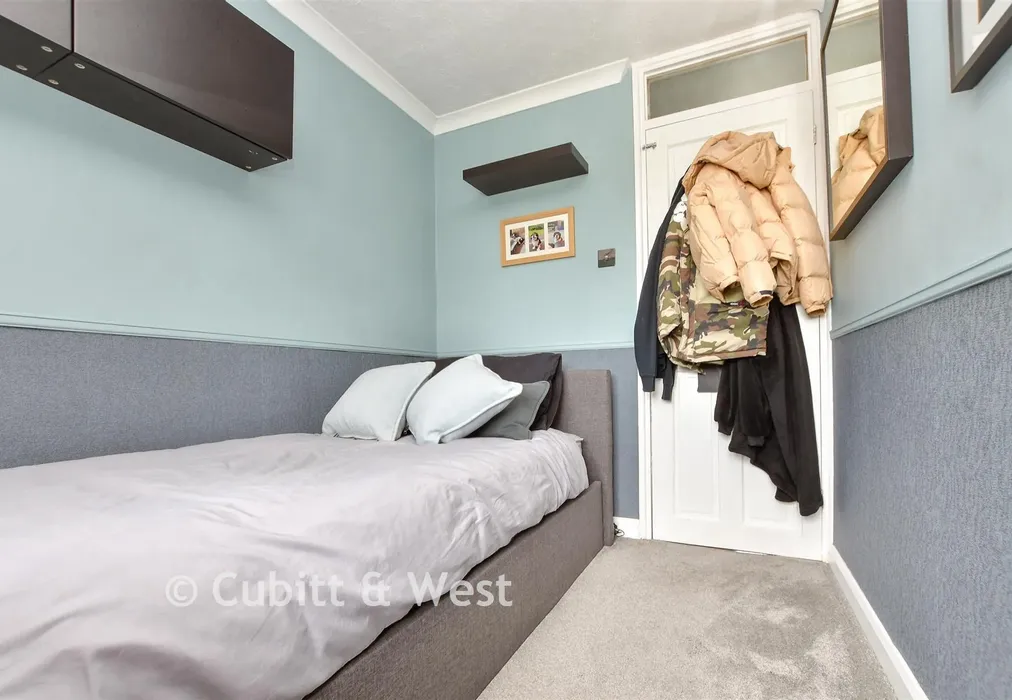 Bedroom 3 - Cloverlands, Northgate, Crawley, West Sussex - Wards of Kent