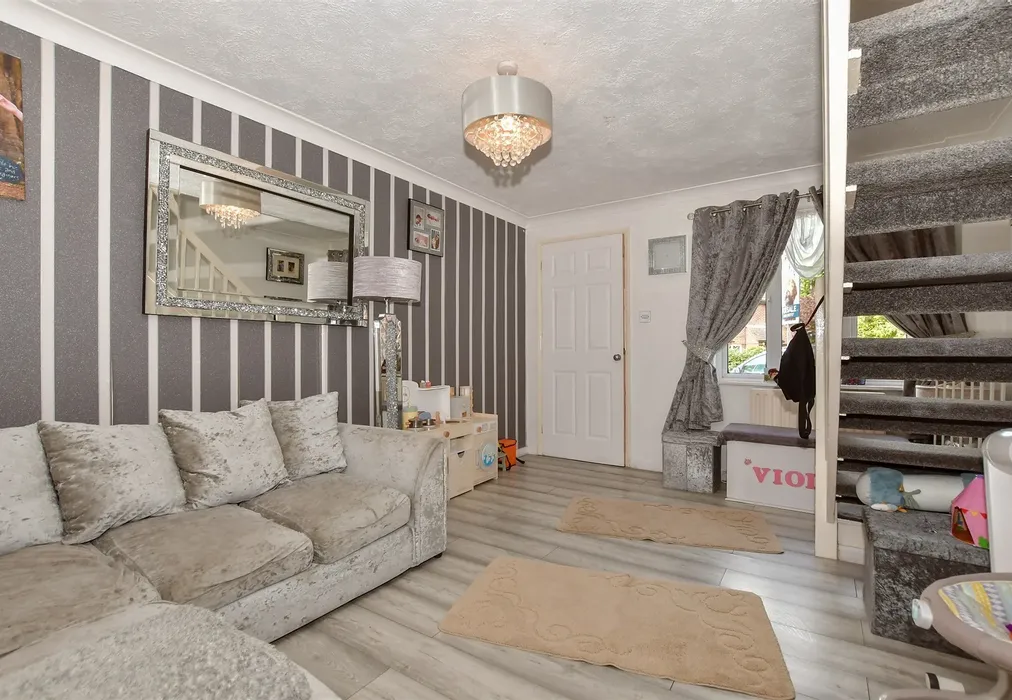 Lounge - The Quern, Maidsatone, Kent - Wards of Kent