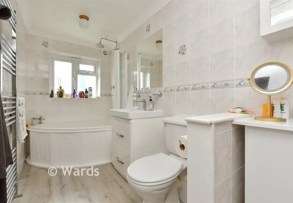 Bathroom - Percy Road, Ramsgate, Kent - Wards of Kent