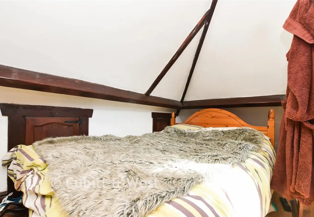 Loft Area - North Road, Three Bridges, Crawley, West Sussex - Wards of Kent