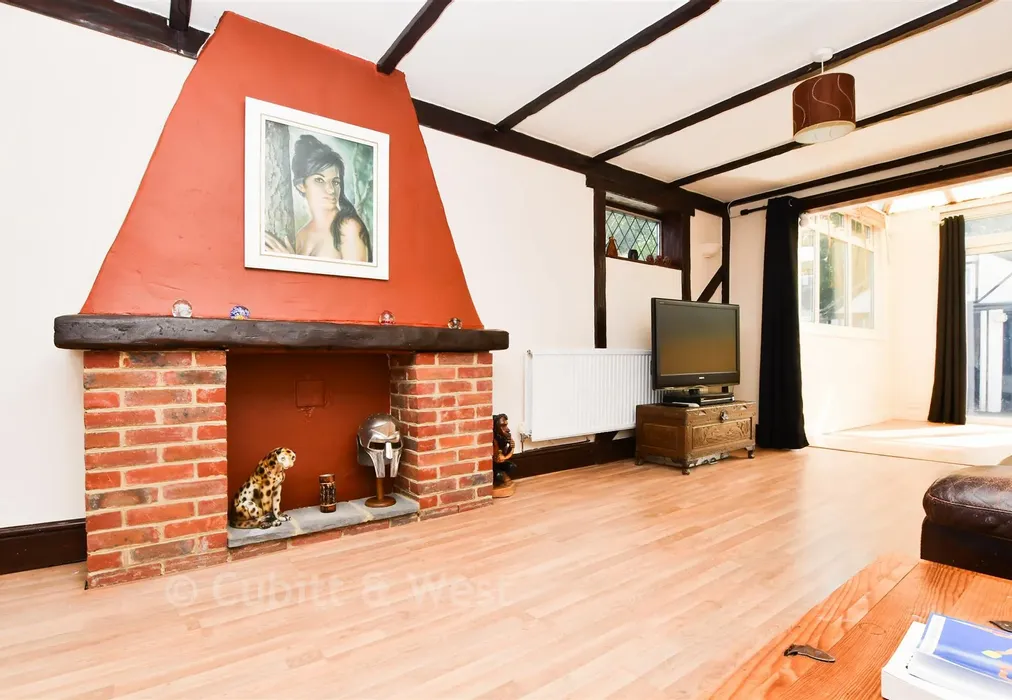 Lounge - North Road, Three Bridges, Crawley, West Sussex - Wards of Kent