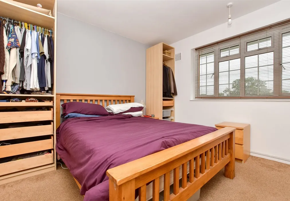 Bedroom 1 - Morden Close, Tadworth, Surrey - Wards of Kent