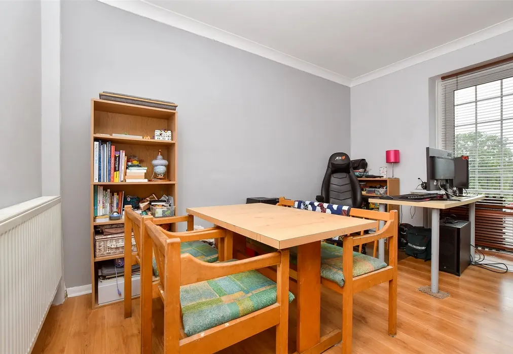 Lounge - Morden Close, Tadworth, Surrey - Wards of Kent