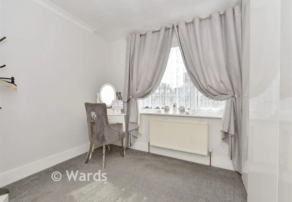 Bedroom 2 - Park Way, Coxheath, Maidstone, Kent - Wards of Kent