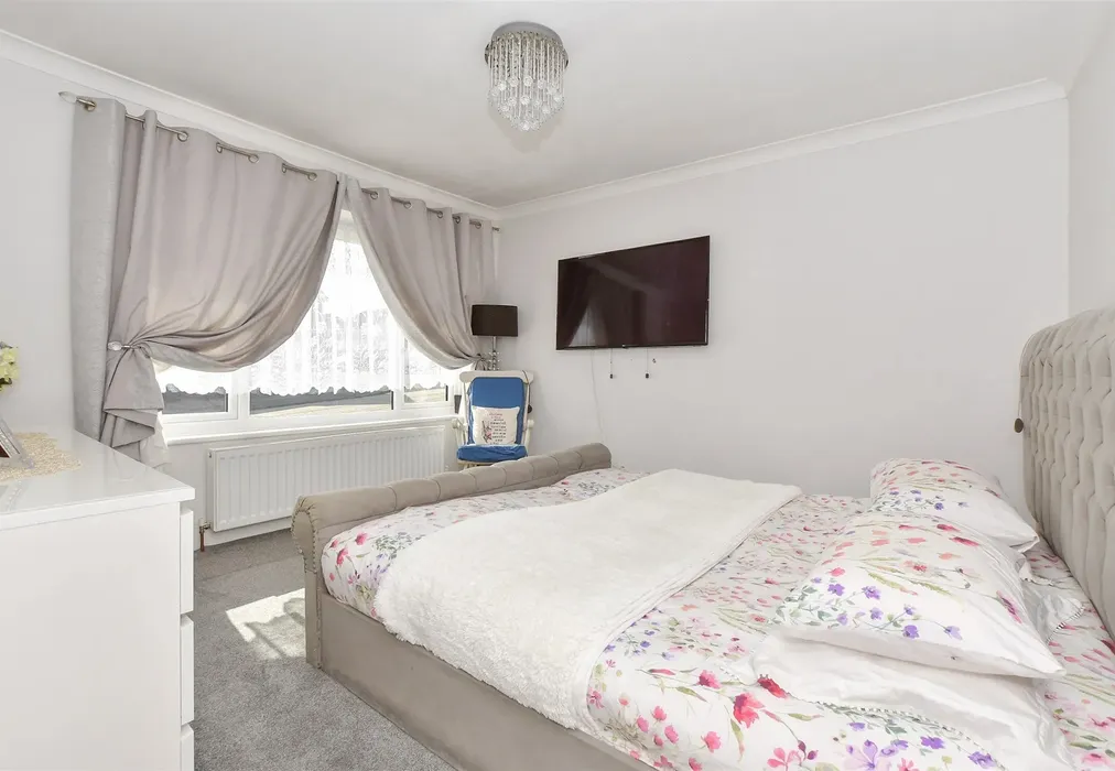 Rear Garden - Park Way, Coxheath, Maidstone, Kent - Wards of Kent