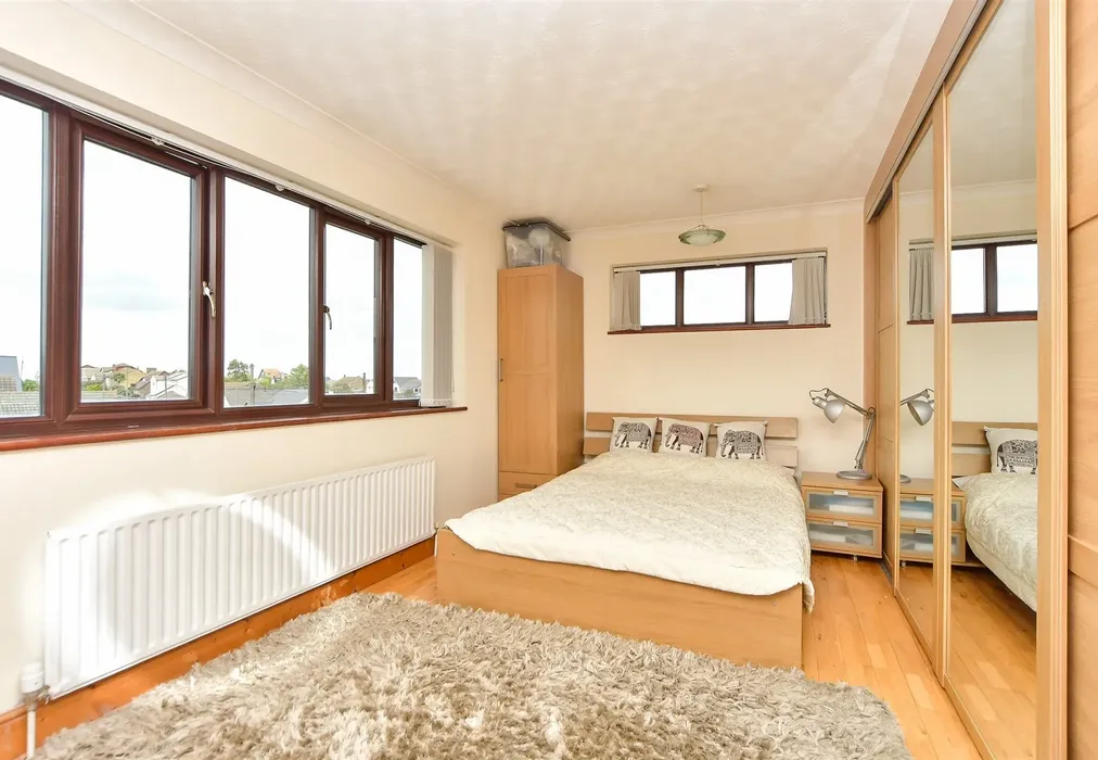 Bedroom 3 - Seaside Avenue, Minster-On-Sea, Sheerness, Kent - Wards of Kent