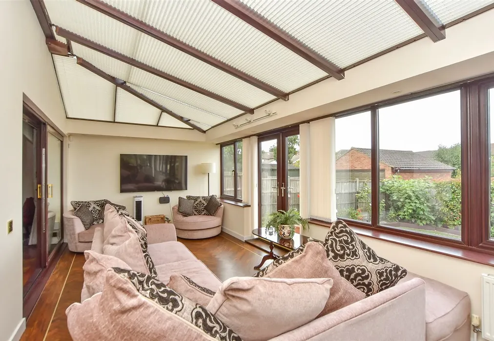 Conservatory - Seaside Avenue, Minster-On-Sea, Sheerness, Kent - Wards of Kent