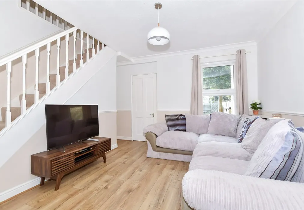 Lounge - Heathorn Street, Maidstone, Kent - Wards of Kent