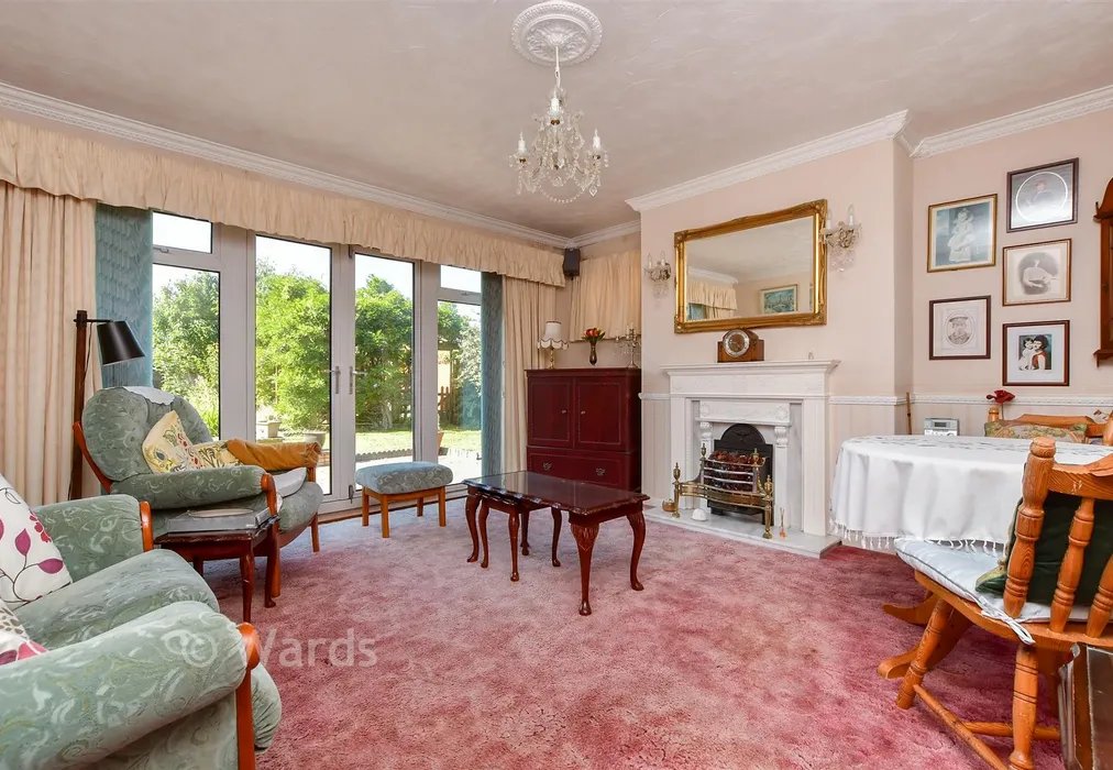Lounge - Northdown Park Road, Margate, Kent - Wards of Kent