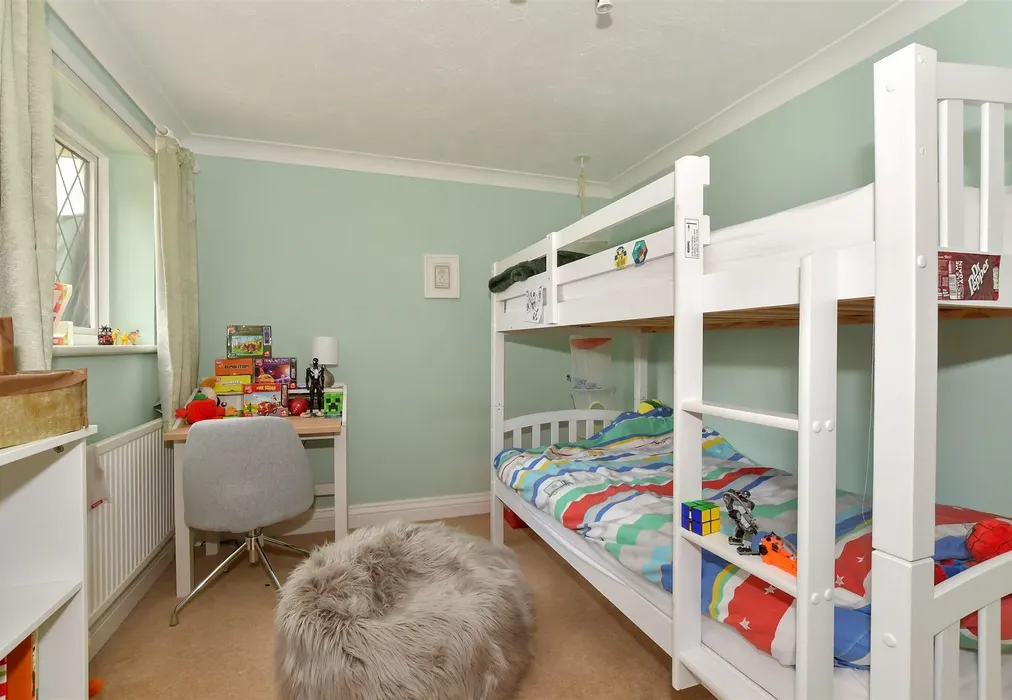 Bedroom 2 - Cuckfield Lane, Warninglid, Haywards Heath, West Sussex - Wards of Kent