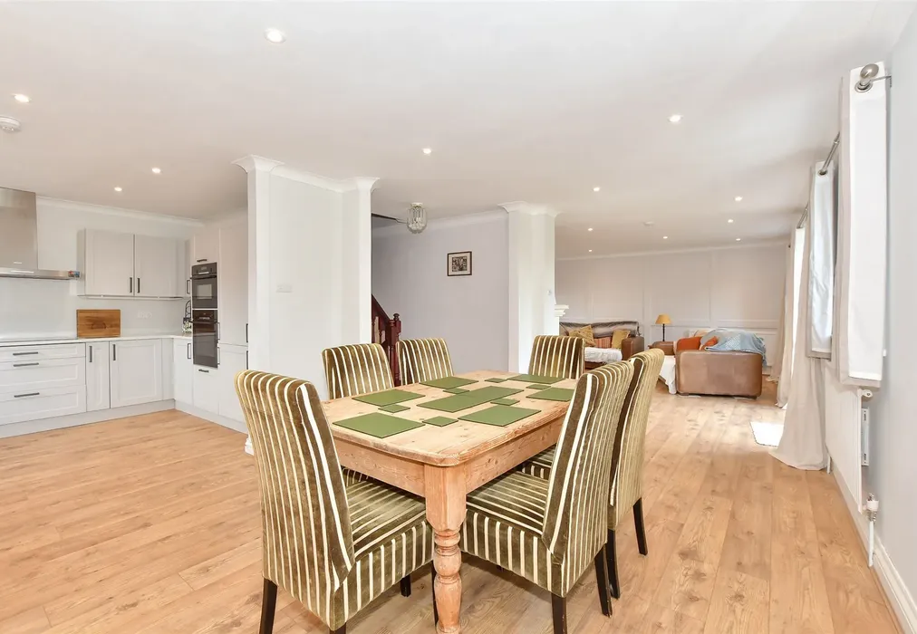Dining Area - Cuckfield Lane, Warninglid, Haywards Heath, West Sussex - Wards of Kent