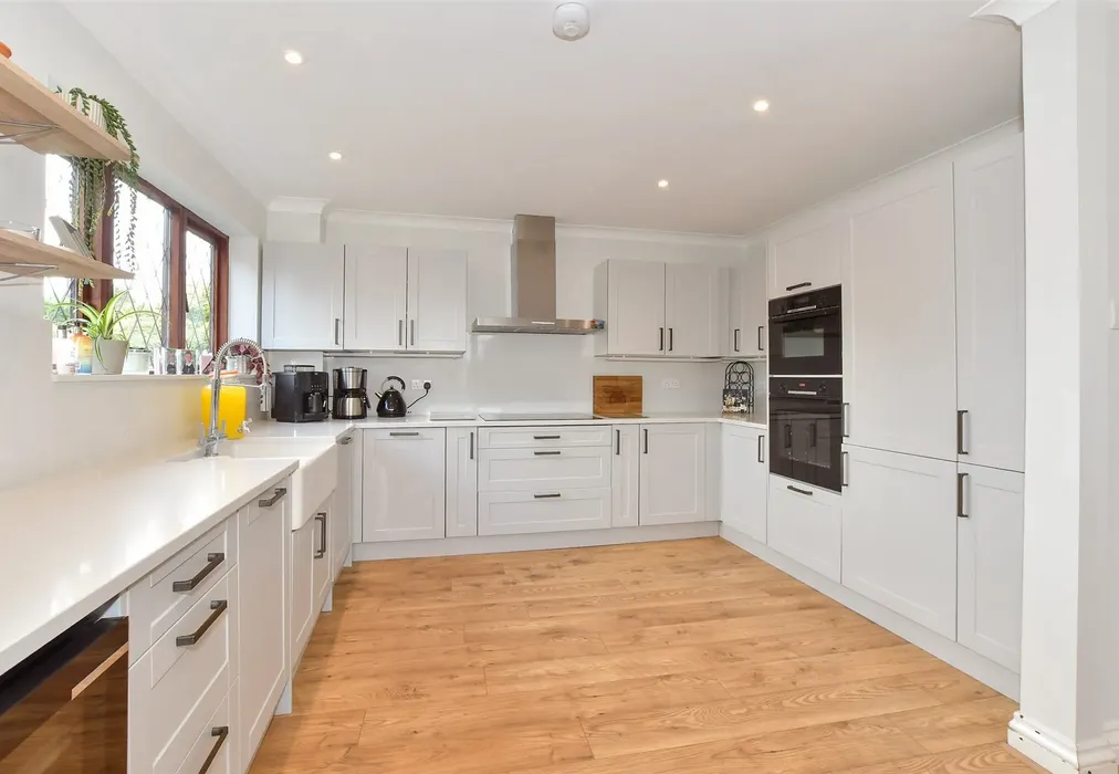 Kitchen - Cuckfield Lane, Warninglid, Haywards Heath, West Sussex - Wards of Kent