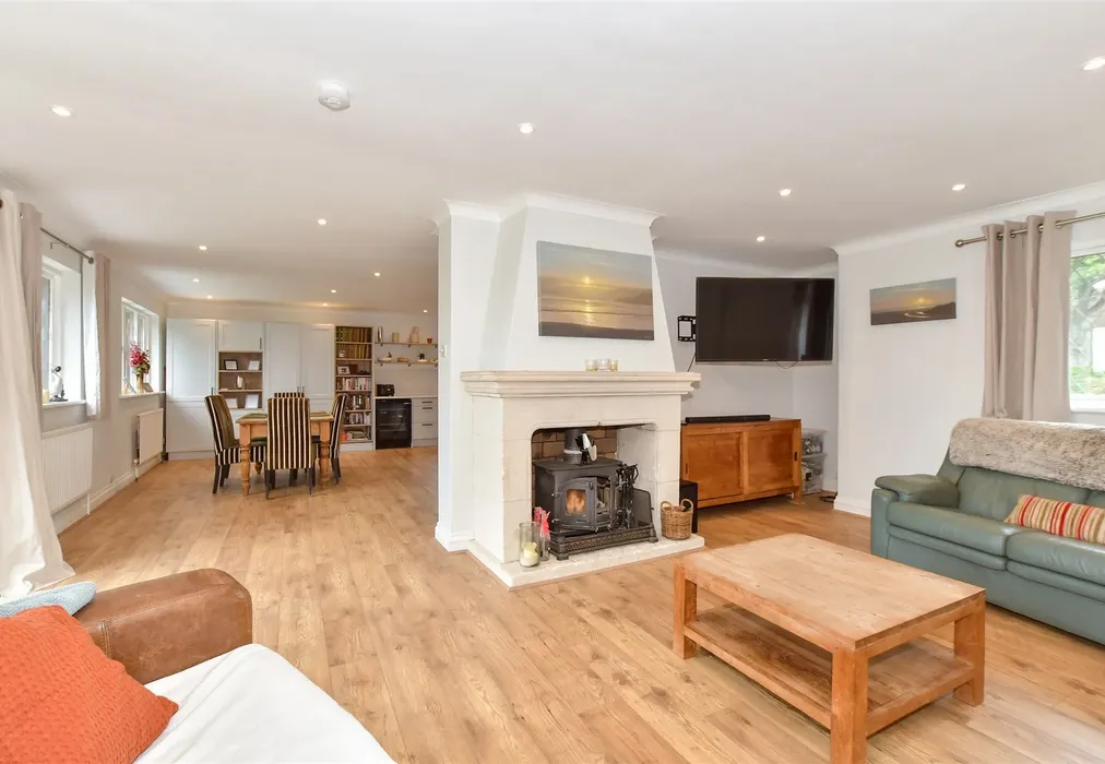 Lounge - Cuckfield Lane, Warninglid, Haywards Heath, West Sussex - Wards of Kent