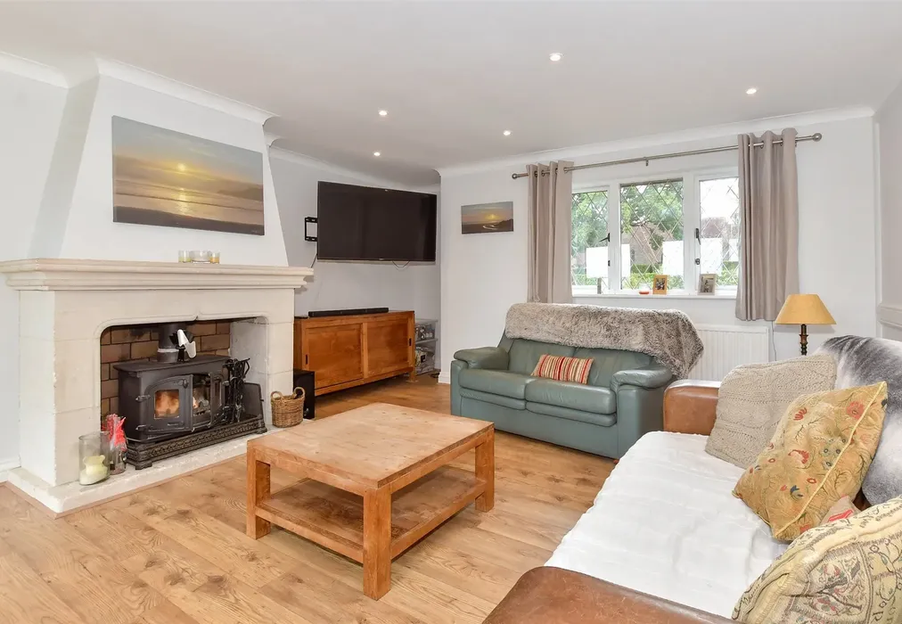 Lounge - Cuckfield Lane, Warninglid, Haywards Heath, West Sussex - Wards of Kent