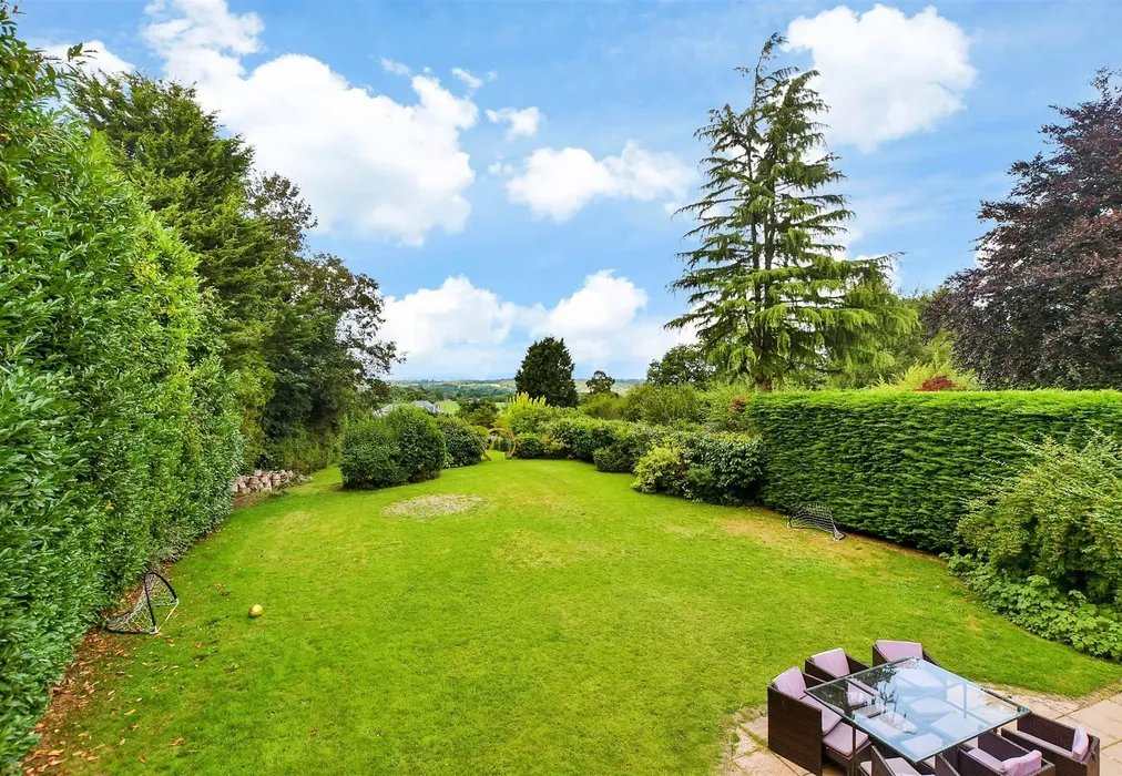 Rear Garden - Cuckfield Lane, Warninglid, Haywards Heath, West Sussex - Wards of Kent