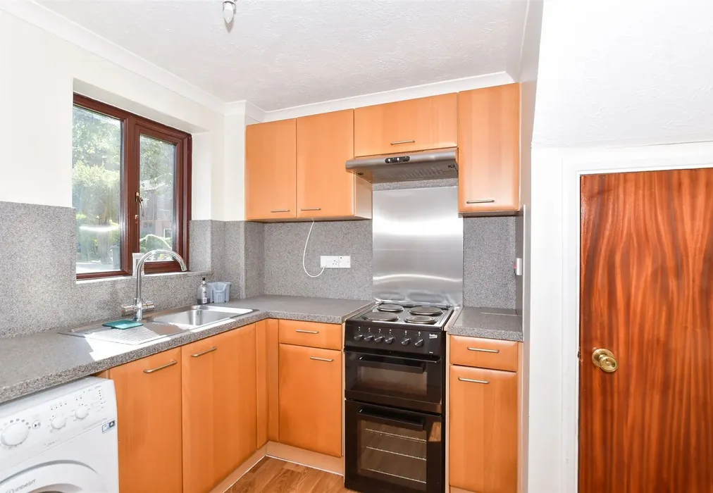 Kitchen - Postmill Drive, Tovil Mill, Maidstone, Kent - Wards of Kent