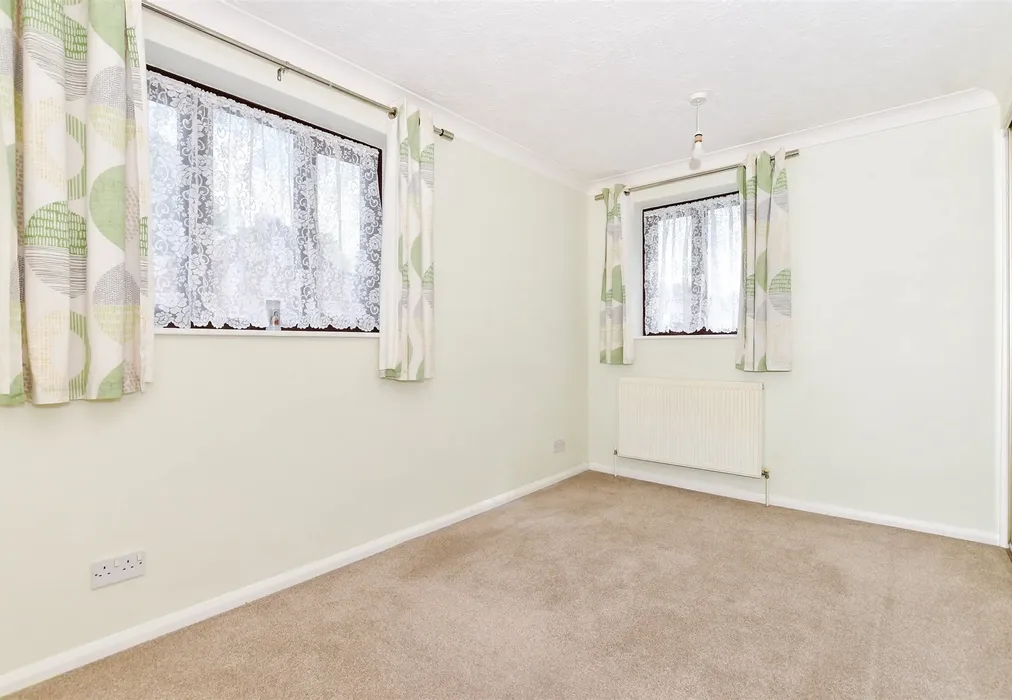 Bedroom - Postmill Drive, Tovil Mill, Maidstone, Kent - Wards of Kent