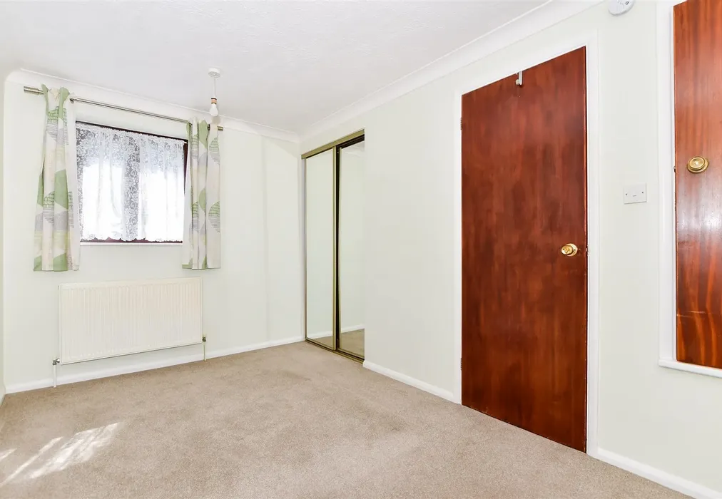 Bedroom - Postmill Drive, Tovil Mill, Maidstone, Kent - Wards of Kent