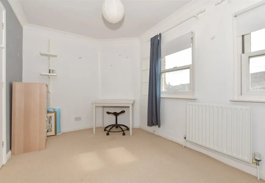 Bedroom 2 - Stream Walk, Whitstable, Kent - Wards of Kent