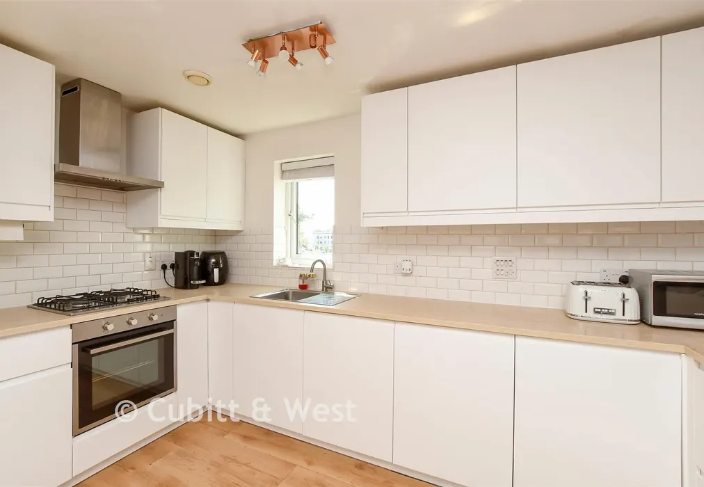 Kitchen - Station Approach, Horley, Surrey - Wards of Kent