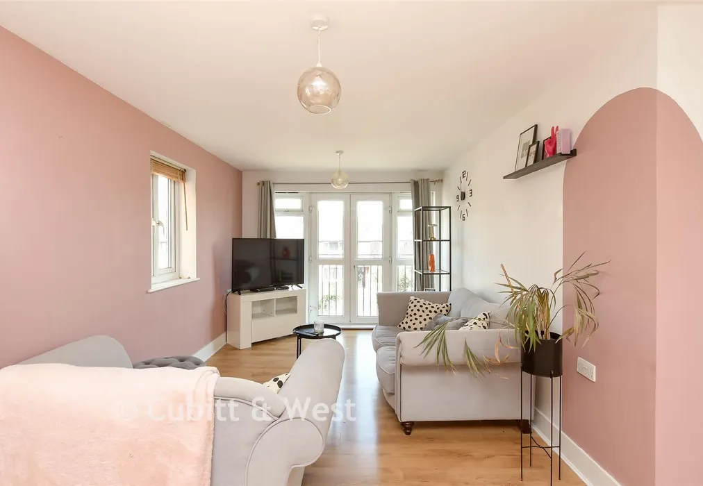 Lounge - Station Approach, Horley, Surrey - Wards of Kent
