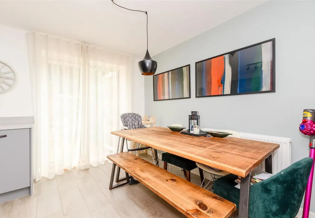 Kitchen - Crete Hall Road, Northfleet, Gravesend, Kent - Wards of Kent