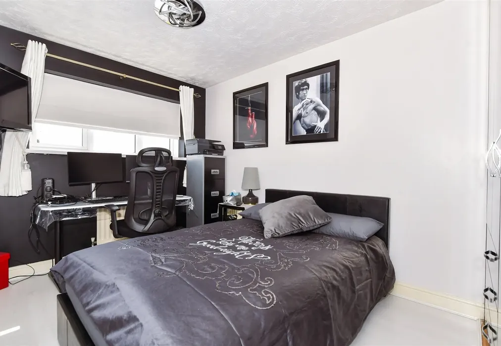 Bedroom 2 - Halfpenny Close, Maidstone, Kent - Wards of Kent