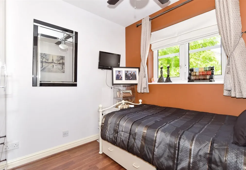 Bedroom 4 - Halfpenny Close, Maidstone, Kent - Wards of Kent