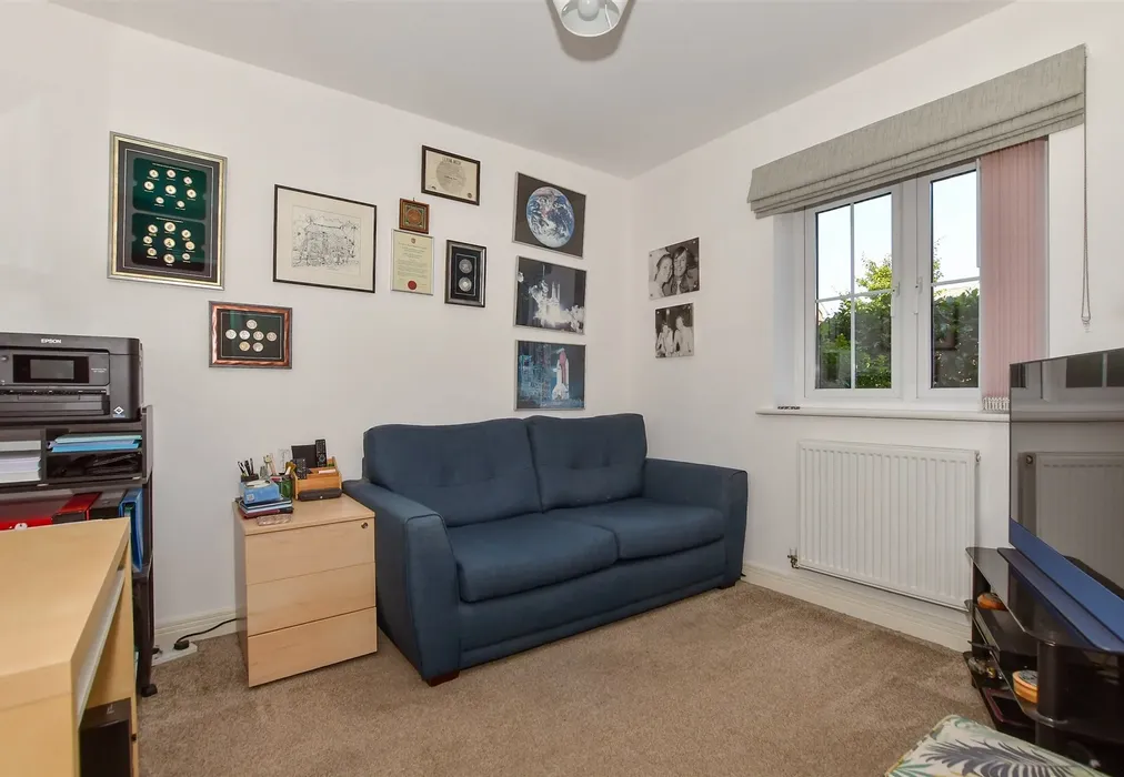 Study - Waterloo Walk, Kings Hill, West Malling, Kent - Wards of Kent